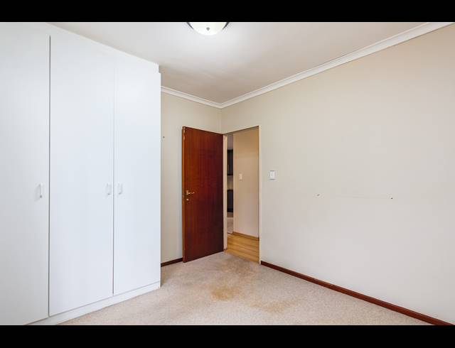 4 BEDROOM HOUSE FOR SALE IN BLOUBERG SANDS